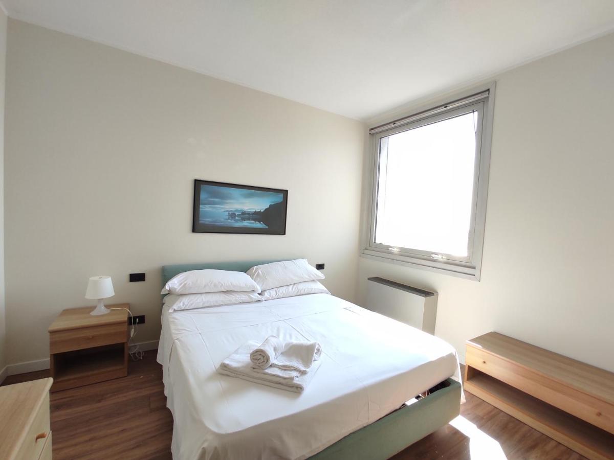 Genova Business Homes Luaran gambar