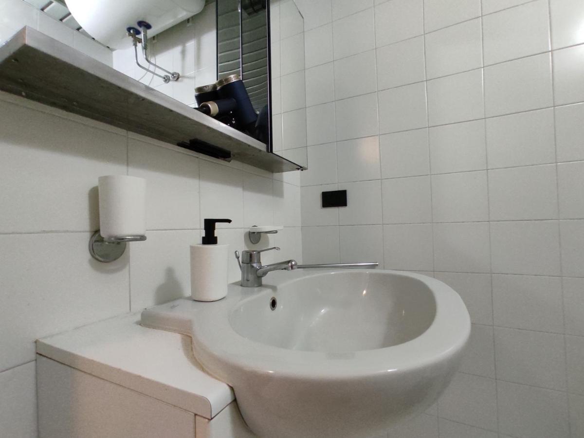 Genova Business Homes Luaran gambar