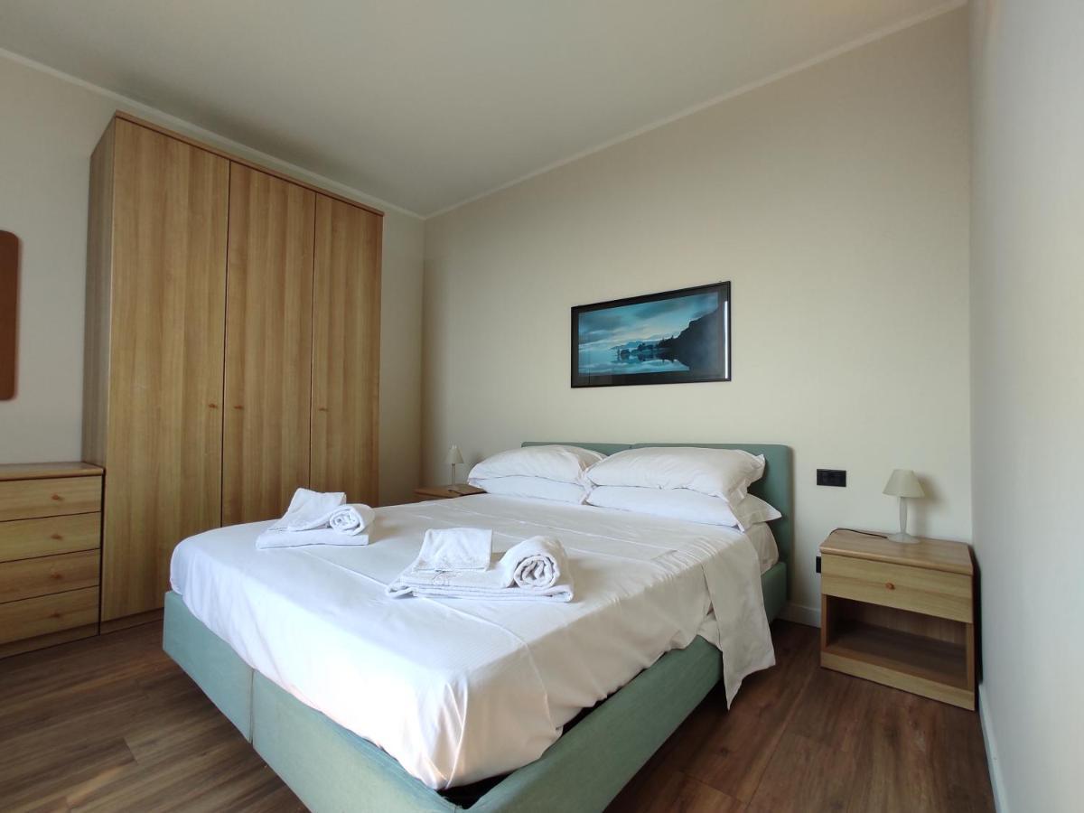 Genova Business Homes Luaran gambar