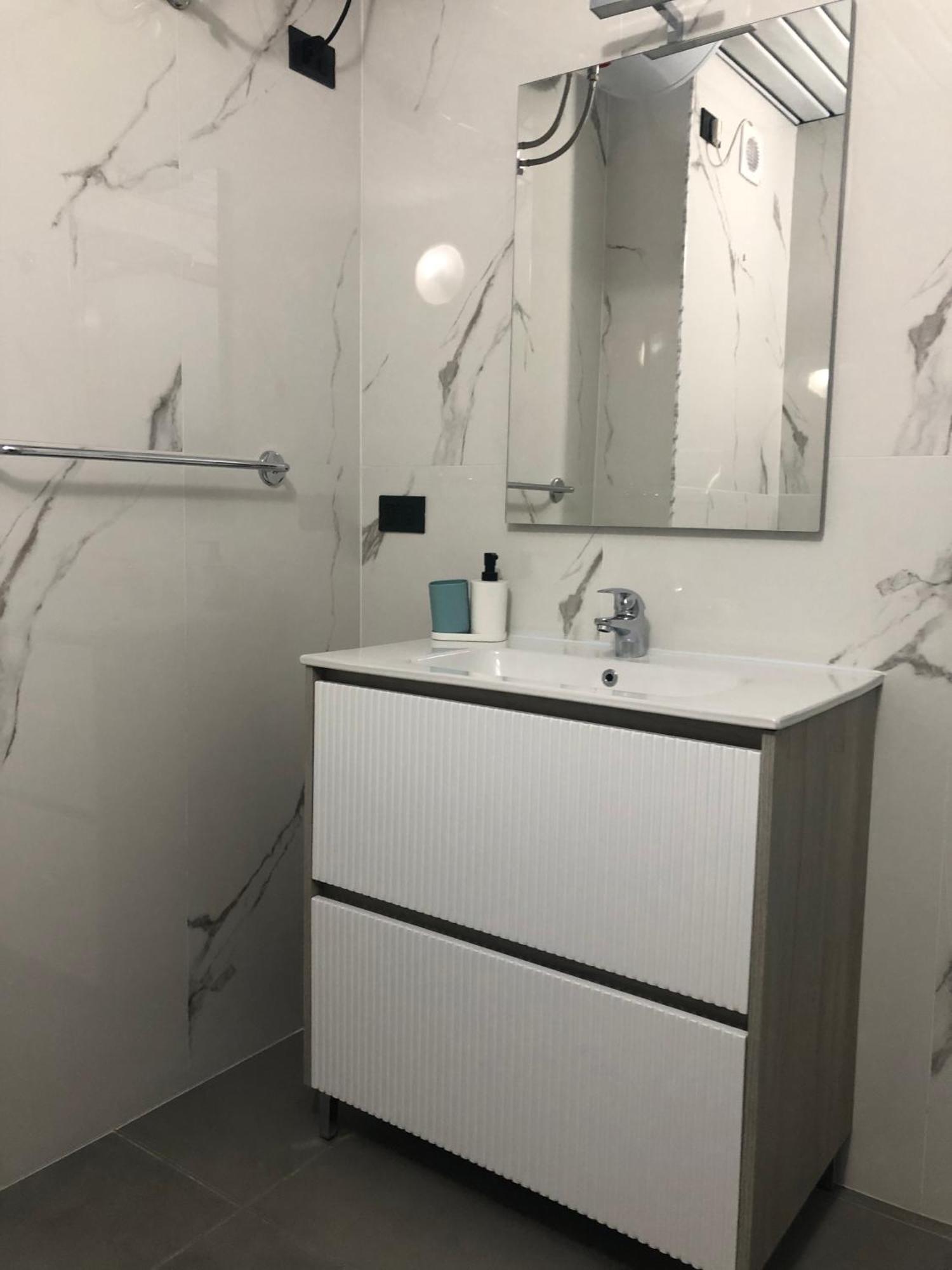 Genova Business Homes Luaran gambar